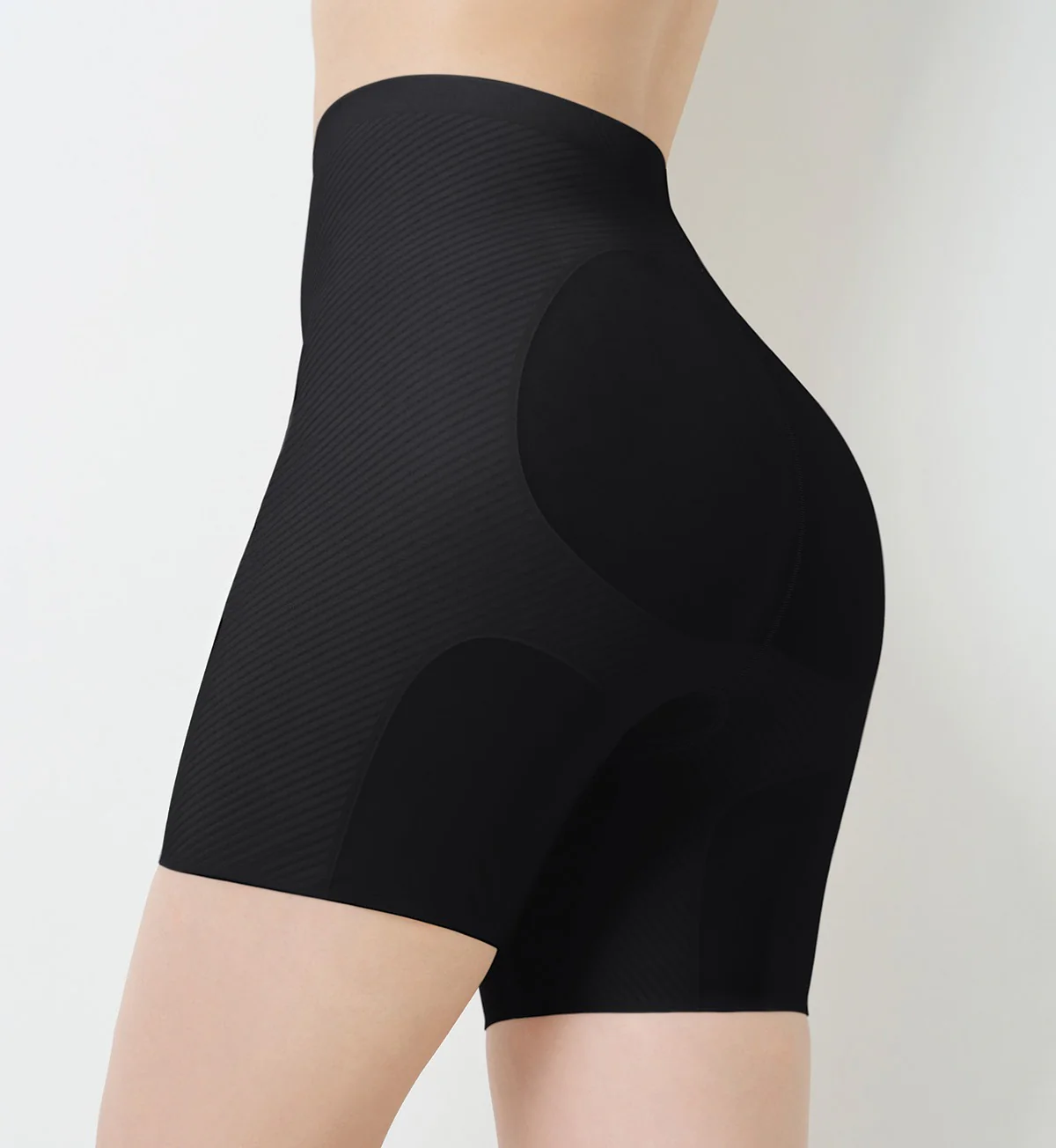 Body Make Up Illusion Curve Middle Length Panty - Image 4