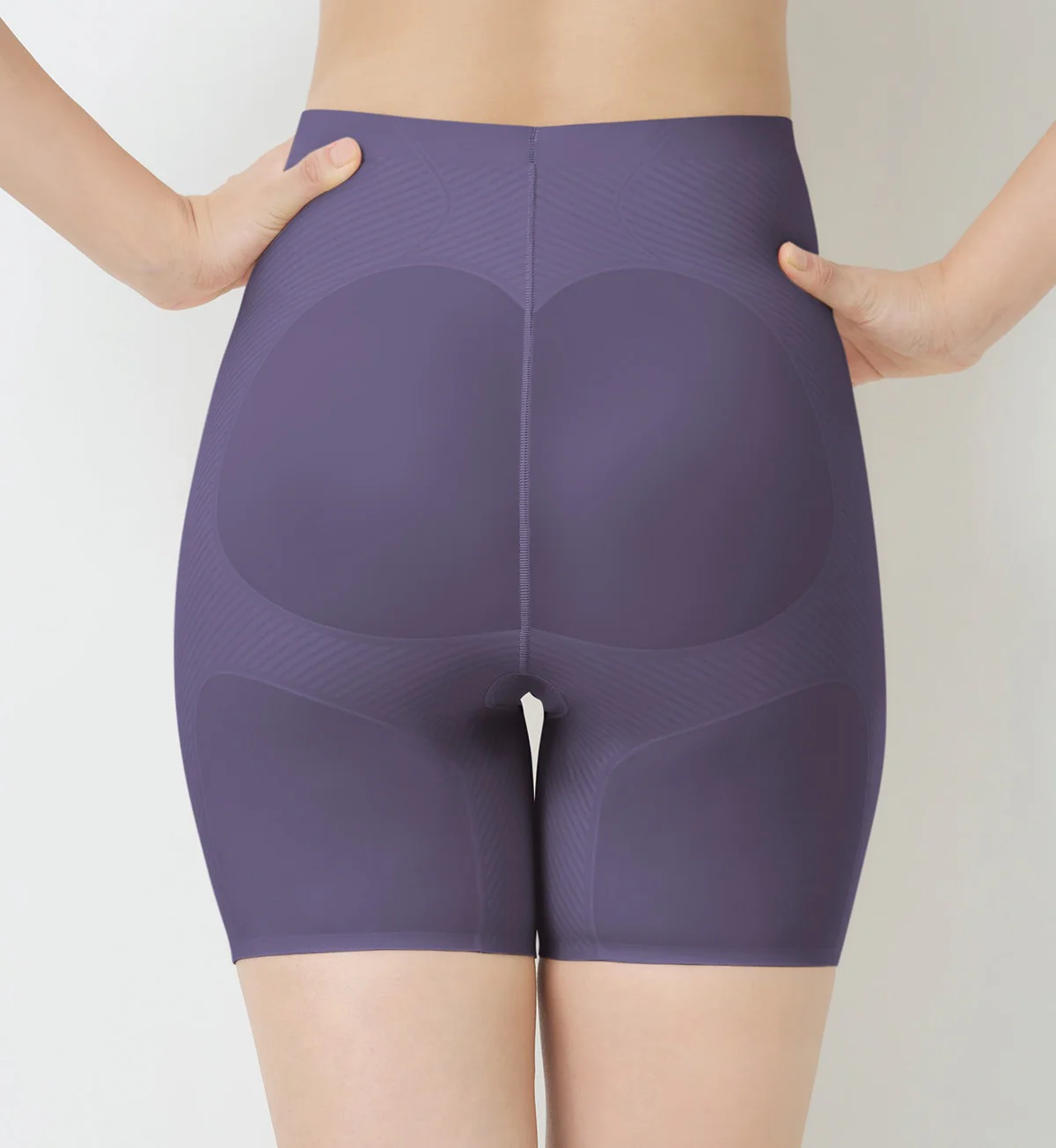 Body Make Up Illusion Curve Middle Length Panty - Image 3