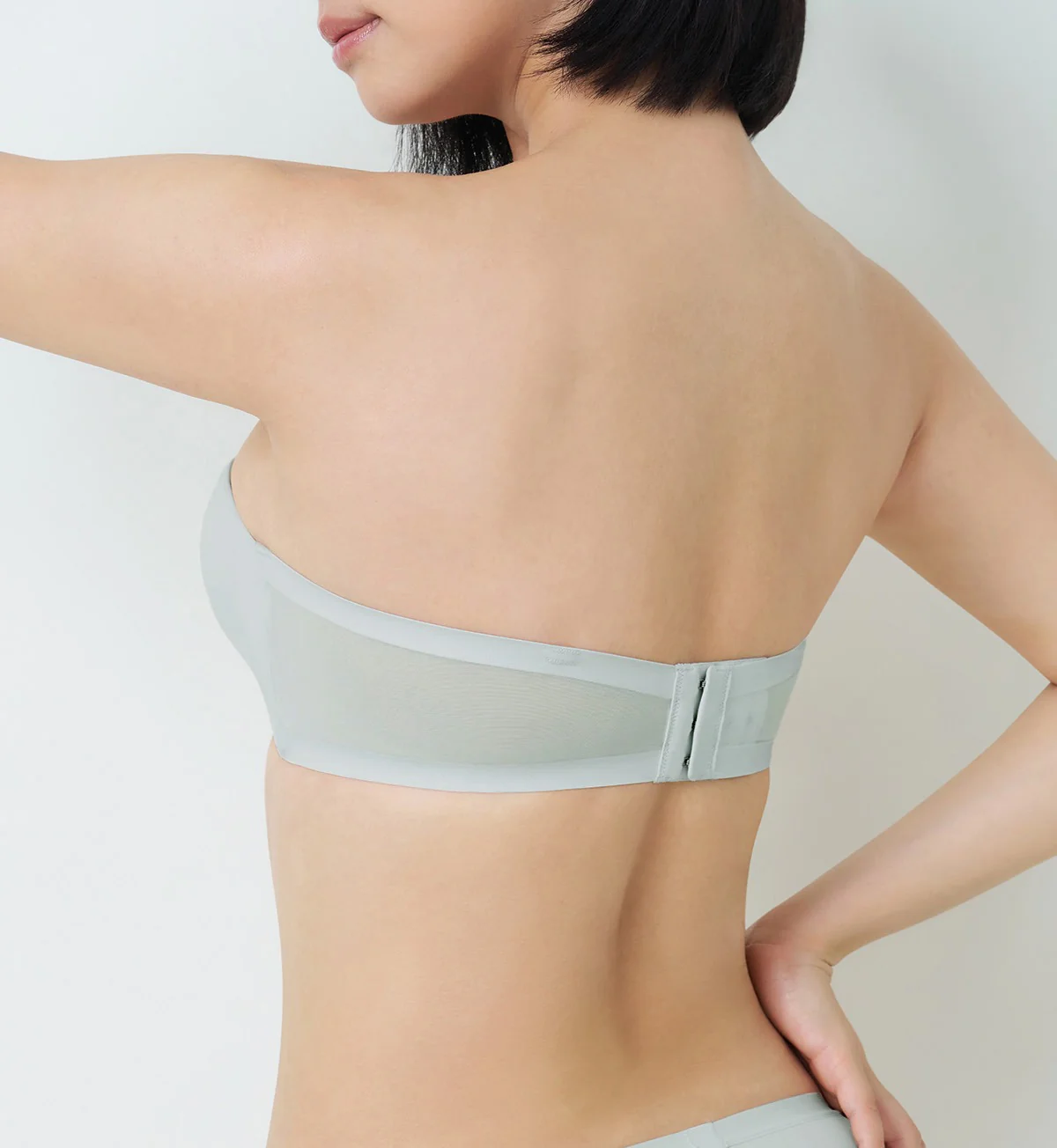 Invisible Inside-Out Non-Wired Detachable Push Up Bra - Image 6