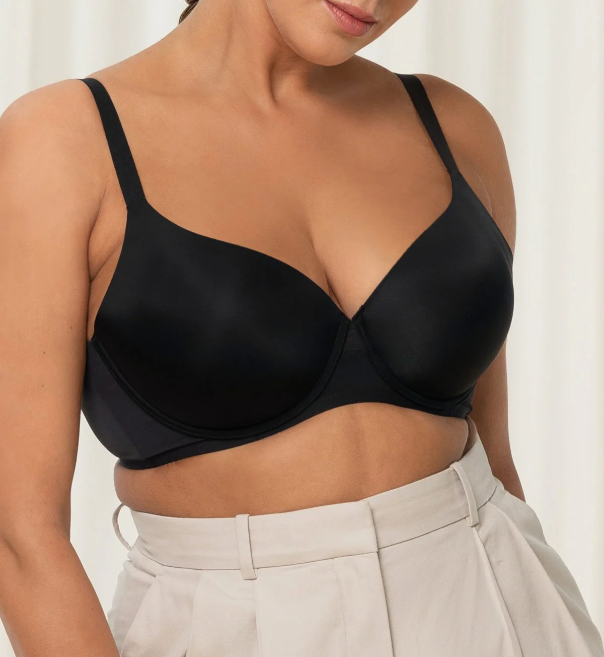 Invisible Inside-Out Wired Padded D+ Bra - Image 4