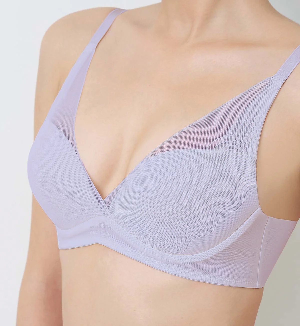 Smooth Sensation Magic Push Up Deep V Bra - Image 4
