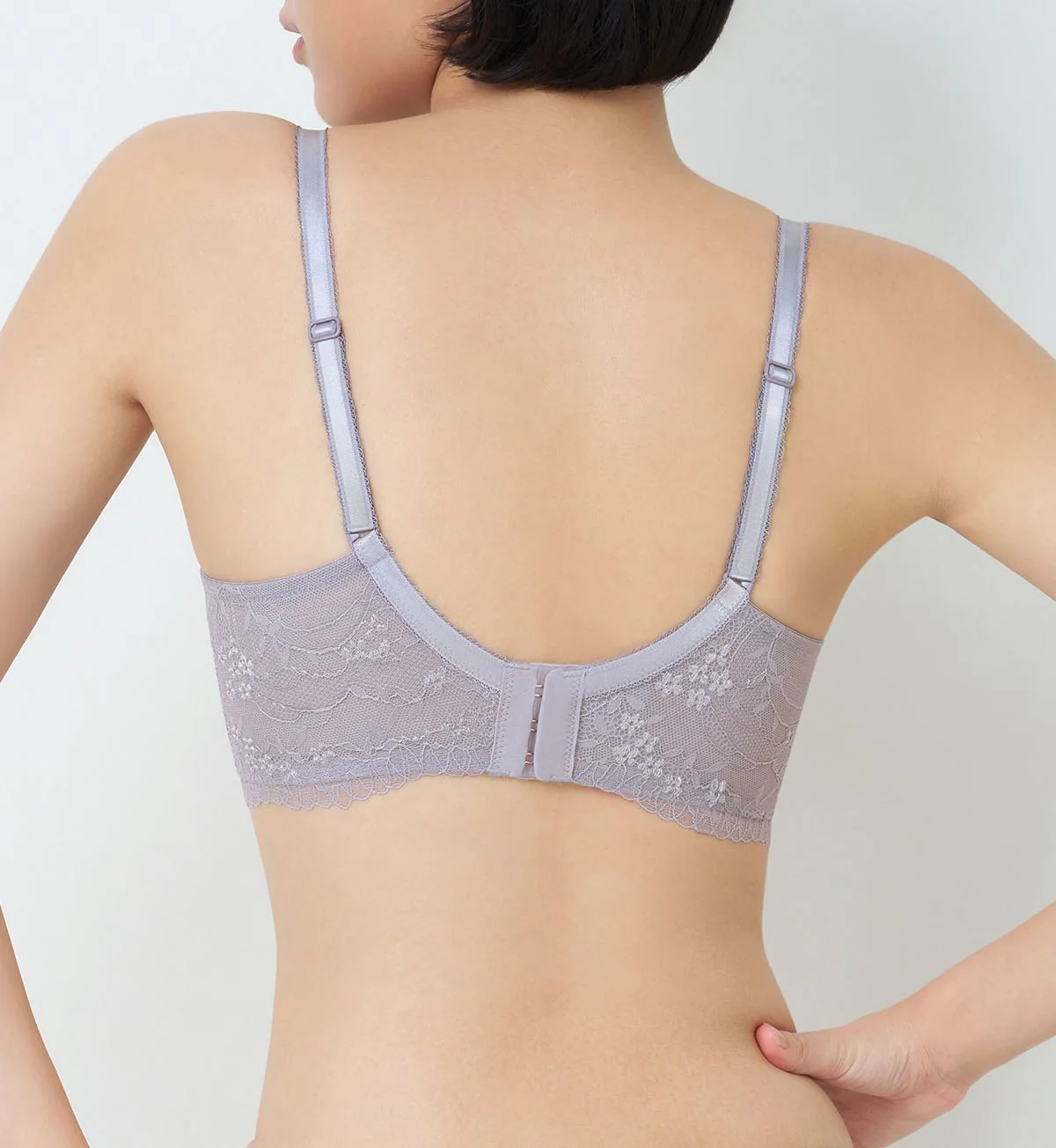 Tri-Air Lite Delight Non-Wired Push Up Deep V Bra - Image 3